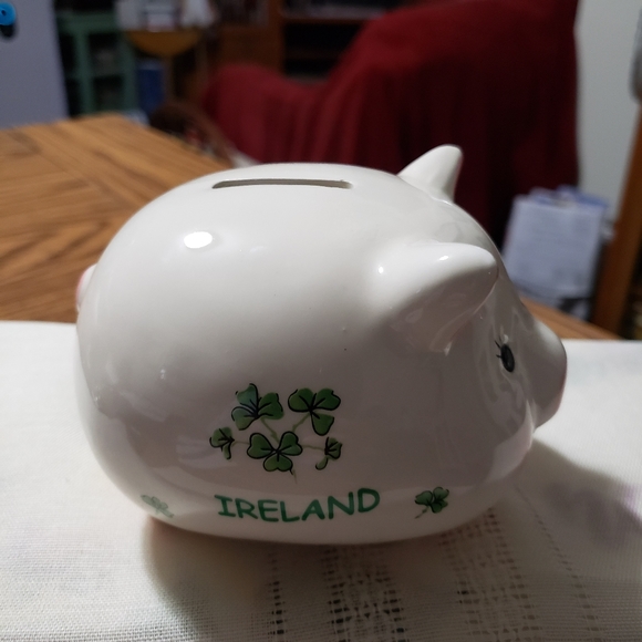 Look at this cute face.. Cute Ceramic Piggy Bank from Ireland. - Picture 2 of 7